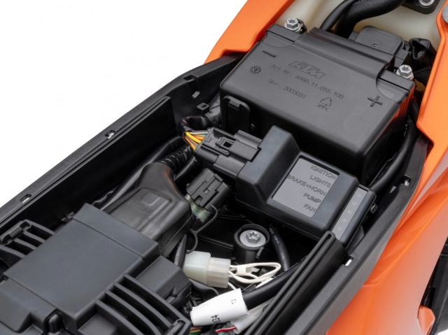 Gia đình xe địa hình enduro ktm exc 2025 chính thức lộ diện