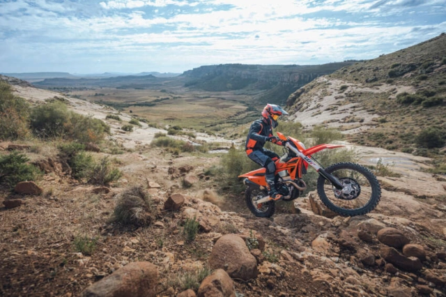 Gia đình xe địa hình enduro ktm exc 2025 chính thức lộ diện
