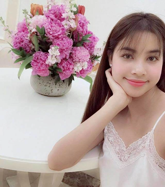 Giấu nhẹm từ lúc đăng quang nay phạm hương mới dám tiết lộ điều này sau tin đồn sinh nở