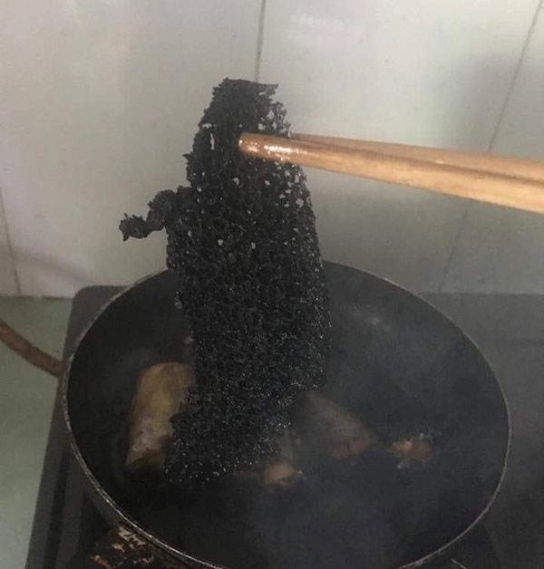 Góc bất lực đời làm cá chỉ nguyện thành bữa ăn ngon cũng không được vì rơi vào taygái đoảng