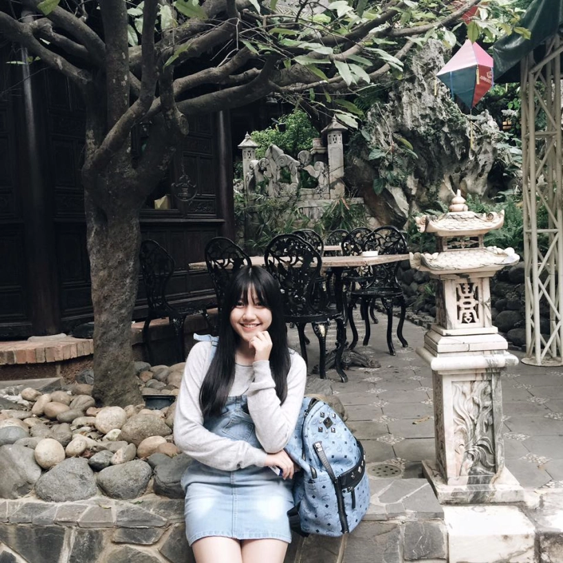Hai cô em gái cười duyên y hệt trấn thành thân thiết với chị dâu hari won là ai