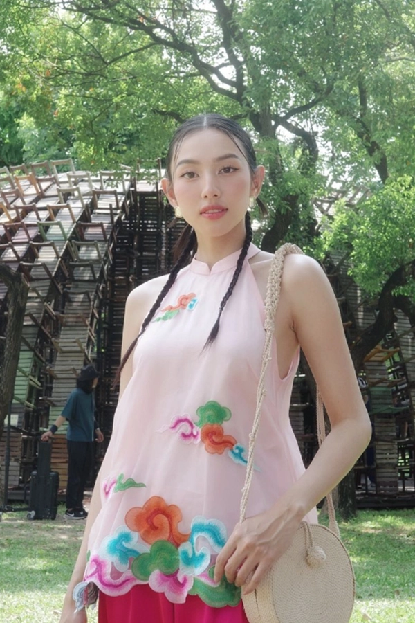 Hai vật bất ly thân giúp làm đẹp da của hoa hậu vừa dính tin đồn sắp làm vợ quang linh vlog