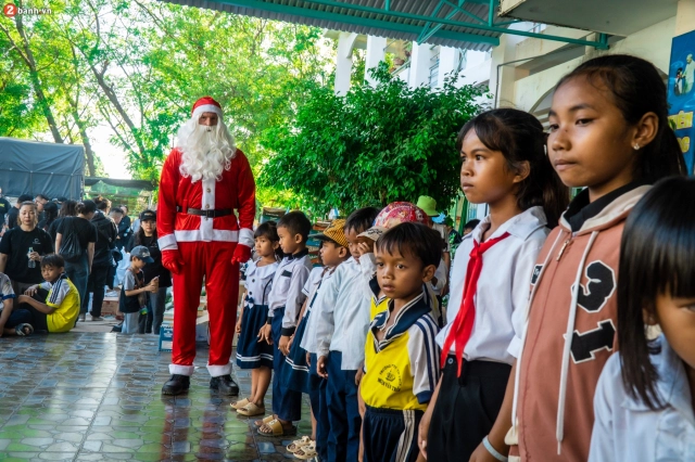 Hành trình thiện nguyện vì con chữ cho các em học sinh khó khăn của đoàn xe mô tô phân khối lớn