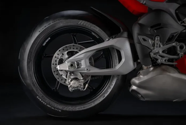 Hào hứng khi biết ducati panigale v4 s 2025 vừa ra mắt có sức mạnh và công nghệ đỉnh của chóp