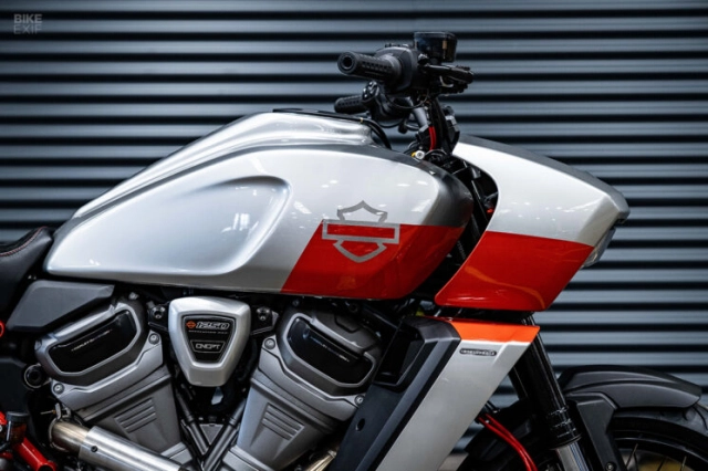 Harley-davidson pan america độ phong cách streetfighter dành cho đường phố
