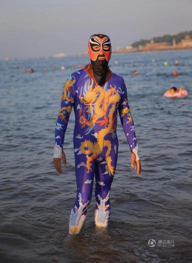 Hè 2018 mốt áo tắm ninja của phụ nữ trung quốc ngày càng gây ám ảnh