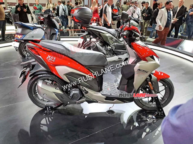 Hero xoom 125r gây ấn tượng bởi thiết kế khoe trọn vẻ đẹp mâm sau
