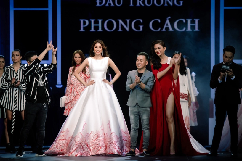 Hiếm thấy ai càng tăng cân càng đẹp như hoa hậu phạm hương