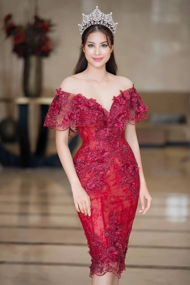 Hiếm thấy ai càng tăng cân càng đẹp như hoa hậu phạm hương