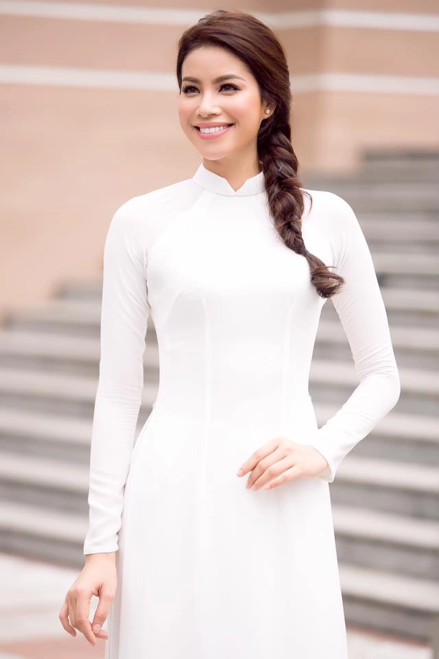 Hiếm thấy ai càng tăng cân càng đẹp như hoa hậu phạm hương