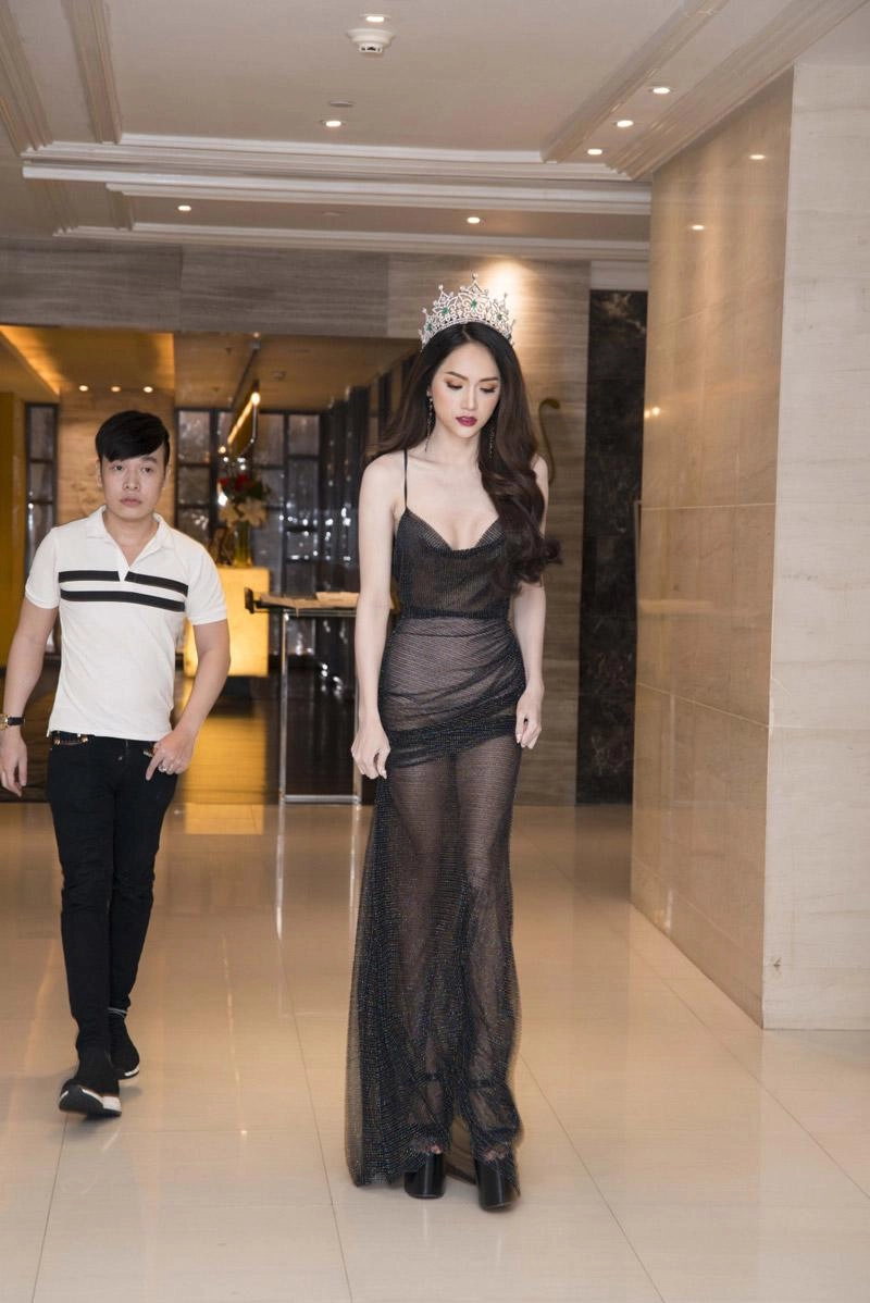 Hoa hậu hương giang đọ sắc với hai mỹ nhân chuyển giới nổi tiếng nhất thái lan