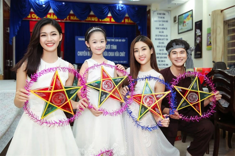 Hoa hậu mỹ linh á hậu thanh tú đẹp thoát tục khi hóa thân thành hằng nga