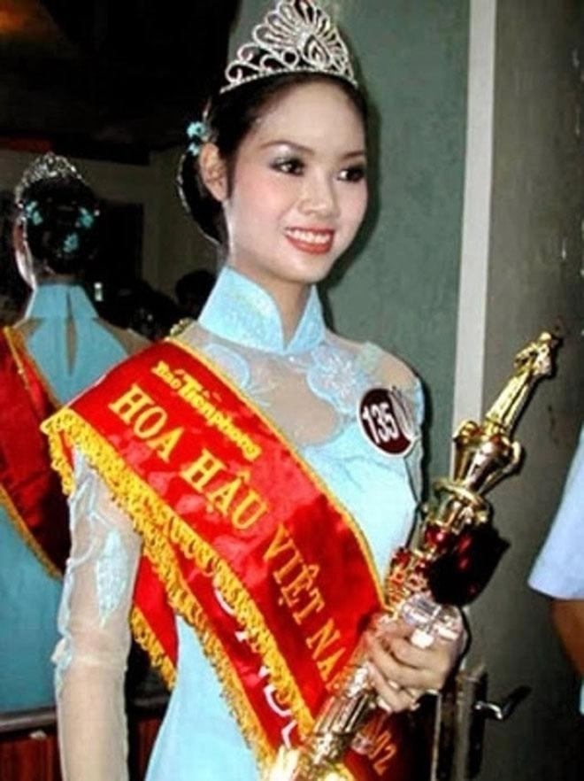 Hoa hậu việt nam thường là nụ hậu chưa hé chưa nở đã đọ sắc xứ người
