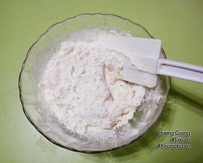 Hoa với quà không quan trọng bánh hoa hồng mới ý nghĩa cho mẹ ngày 8-3