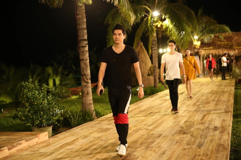 Hoàng thuy tranh thủ chạy show khi chung kết hoa hậu hoàn vũ đến gần