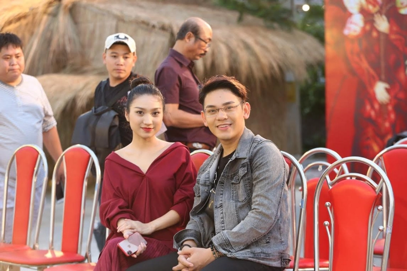 Hoàng thuy tranh thủ chạy show khi chung kết hoa hậu hoàn vũ đến gần