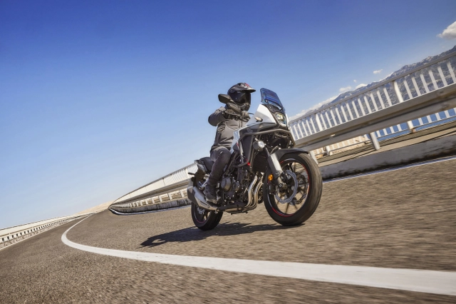 Honda nx500 2024 và africa twin 2024 có giá bán tại việt nam làm ae chơi xe mô tô thích thú