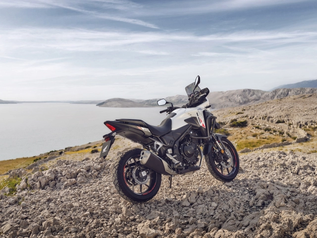 Honda nx500 2024 và africa twin 2024 có giá bán tại việt nam làm ae chơi xe mô tô thích thú