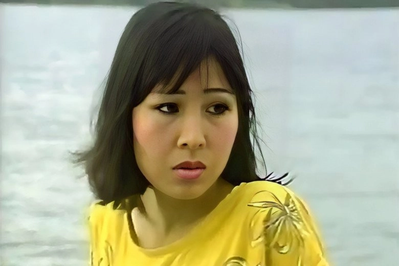 Hồng vân để lại kiểu tóc từng làm bao trai làng say đắm nhiều thập kỷ trôi qua vẫn là huyền thoại
