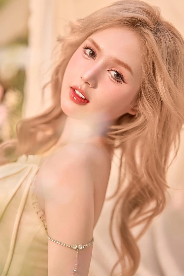 Hot girl xinh đẹp xoài non có làn da căng mọng nhờ dùng loại dưỡng chất này