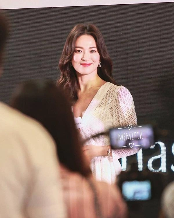 Hốt hoảng với diện mạo xuống dốc của song hye kyo trừ điểm này tất cả đều sai quá sai