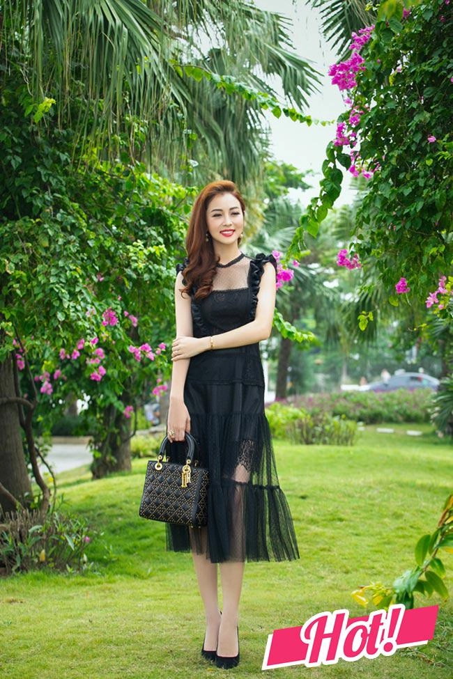 Hương giang khoe đường cong đẹp mỹ mãn mai phương thúy kém tinh tế khi chọn quần