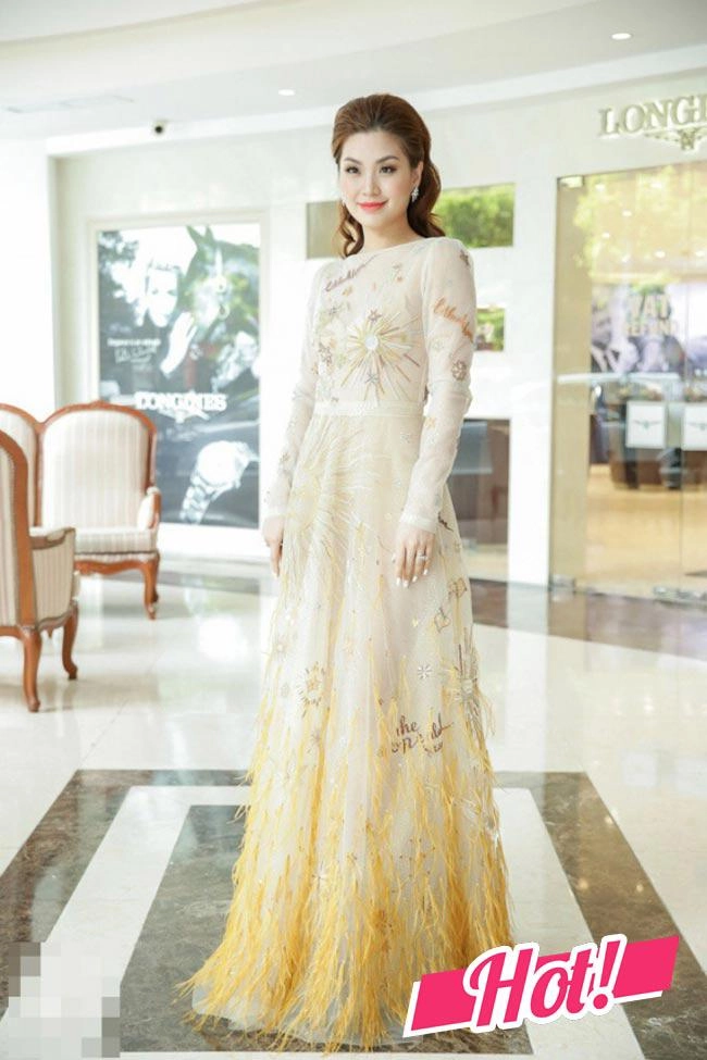 Hương giang khoe đường cong đẹp mỹ mãn mai phương thúy kém tinh tế khi chọn quần