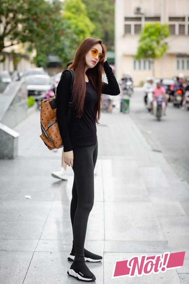 Hương giang khoe đường cong đẹp mỹ mãn mai phương thúy kém tinh tế khi chọn quần