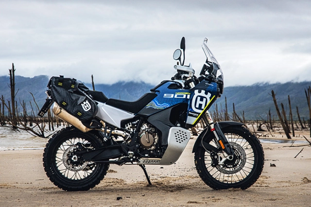 Husqvarna norden 901 expedition 2024 đề cao tính phiêu lưu hơn hẳn bản tiêu chuẩn