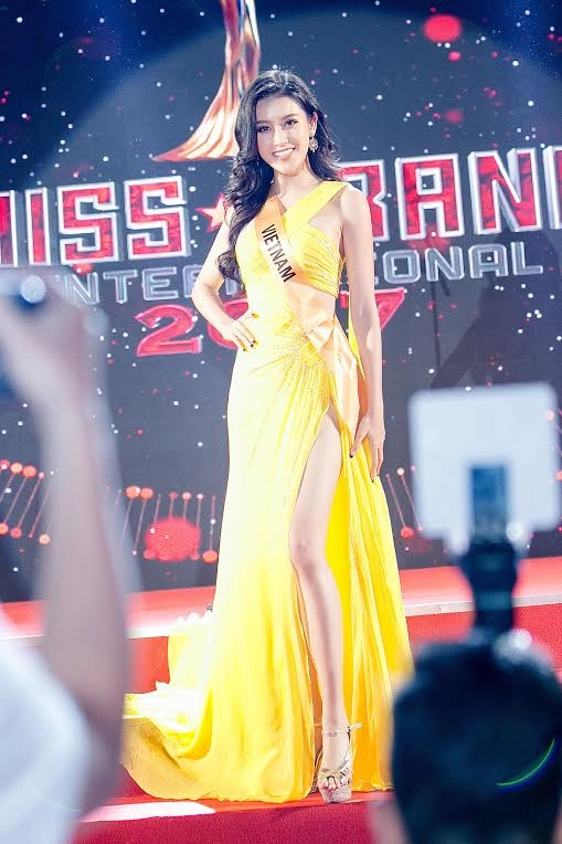 Huyền my đẹp thổn thức tại miss grand sau sự cố trang phục