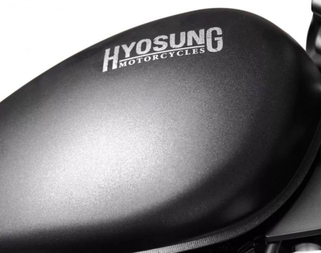 Hyosung gv300s-evo - mẫu xe cruiser hàn quốc mang diện mạo mới