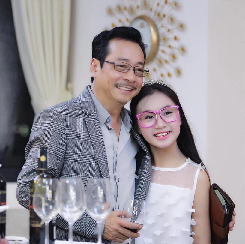 Ít ai biết hoa hậu ngọc hân có con gái nuôi xinh đẹp tài năng hơn tuổi như thế này