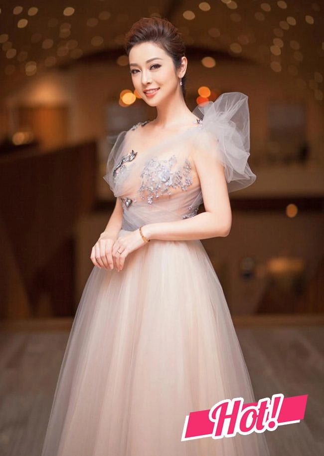 Jennifer phạm 3 con vẫn đẹp như nữ thần chiếc quần nhạy cảm khiến ngọc anh mất điểm