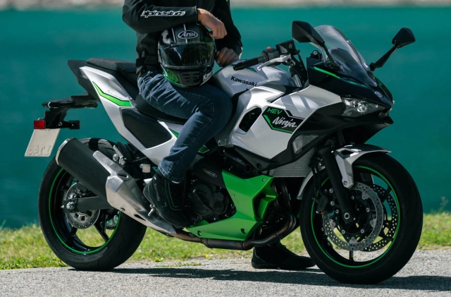 Kawasaki cấp bằng sáng chế cho ninja 7 hybrid và z e-1 hybrid ở ấn độ