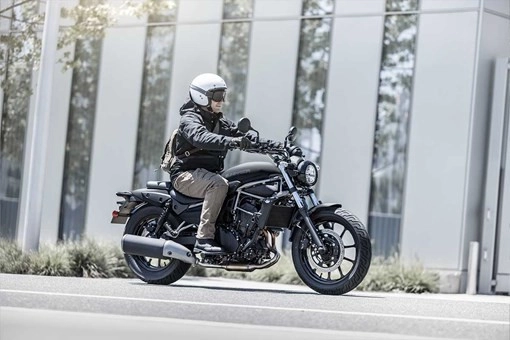 Kawasaki eliminator 400seplaza edition ra mắt với kết nối bằng giọng nói
