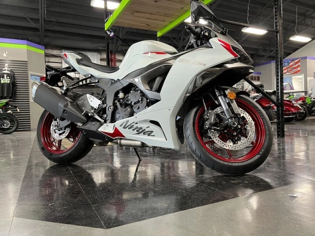 Kawasaki hé lộ ninja zx-6r hoàn toàn mới cho thị trường ấn độ tại ibw 2023