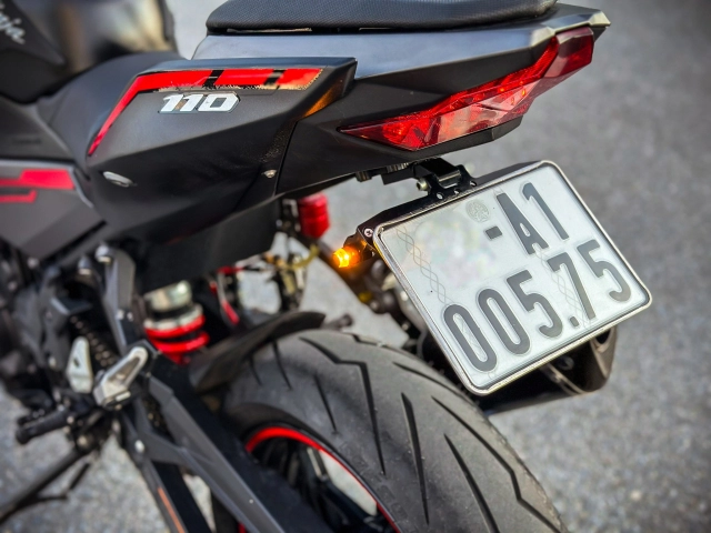 Kawasaki ninja 400 khác biệt với dàn trang bị đẳng cấp của biker việt