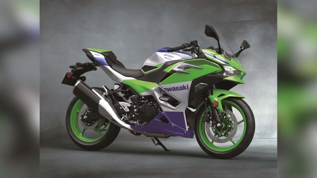 Kawasaki ninja 500 phiên bản kỷ niệm 40 năm ra mắt thị trường