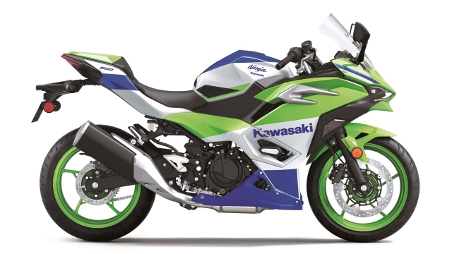 Kawasaki ninja 500 phiên bản kỷ niệm 40 năm ra mắt thị trường