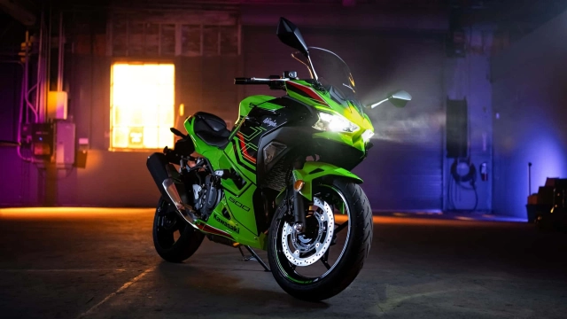 Kawasaki ninja 500 phiên bản kỷ niệm 40 năm ra mắt thị trường