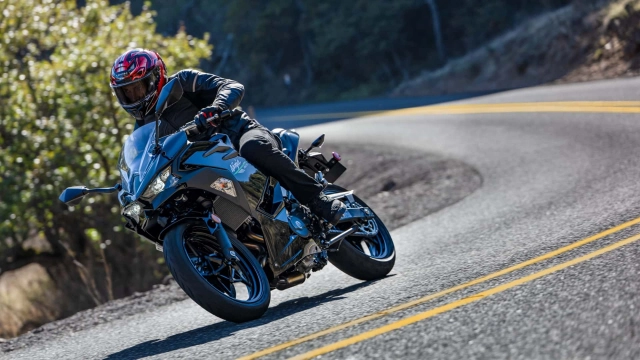 Kawasaki ninja 500 phiên bản kỷ niệm 40 năm ra mắt thị trường