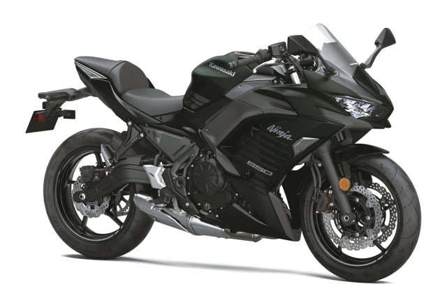 Kawasaki ninja 650 2025 ra mắt màu sắc mới vô cùng độc đáo