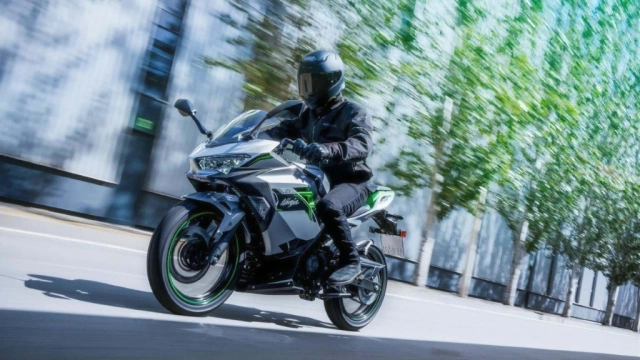 Kawasaki ninja e-1 và z e-1 chính thức ra mắt