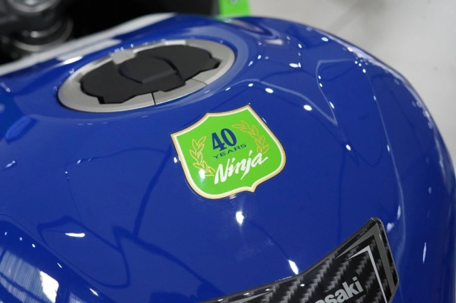 Kawasaki ninja zx-25rr 2024 phiên bản kỷ niệm 40 năm đã ra mắt rồi nè ae ơi