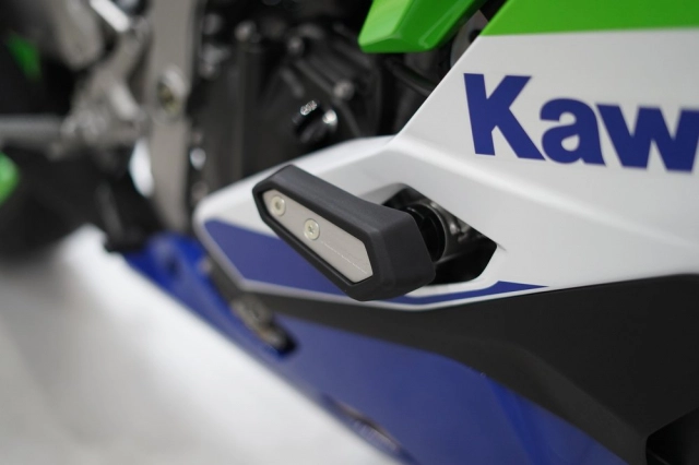 Kawasaki ninja zx-25rr 2024 phiên bản kỷ niệm 40 năm đã ra mắt rồi nè ae ơi