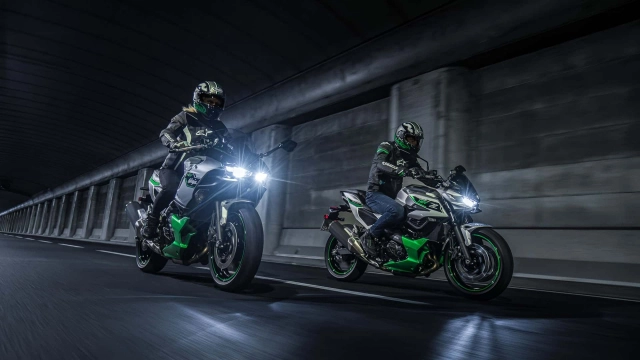 Kawasaki trình làng naked bike z7 hybrid đầu tiên trên thế giới