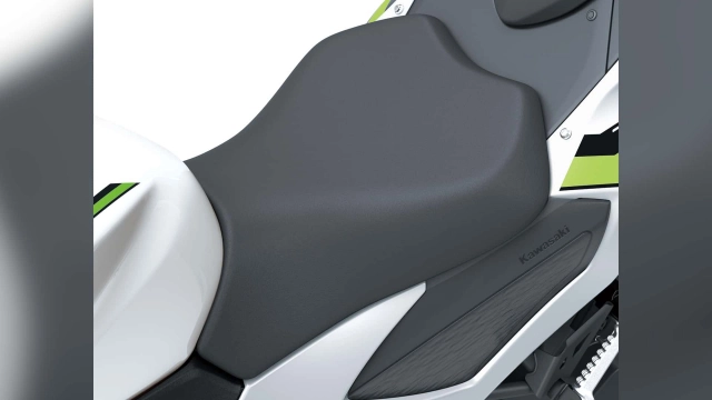 Kawasaki trình làng naked bike z7 hybrid đầu tiên trên thế giới