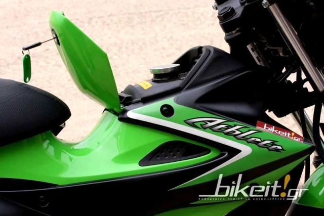Kawasaki và mẫu xe số 125cc độc chiêu ngầu hơn hàng tá xe côn tay hiện nay