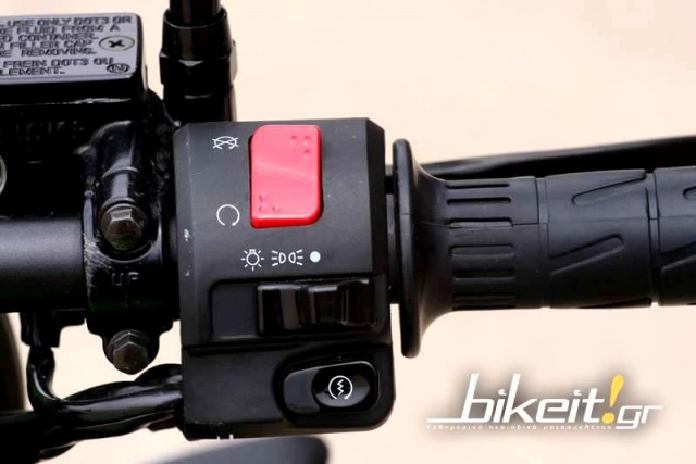 Kawasaki và mẫu xe số 125cc độc chiêu ngầu hơn hàng tá xe côn tay hiện nay