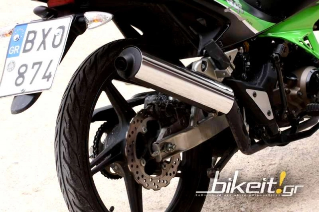 Kawasaki và mẫu xe số 125cc độc chiêu ngầu hơn hàng tá xe côn tay hiện nay